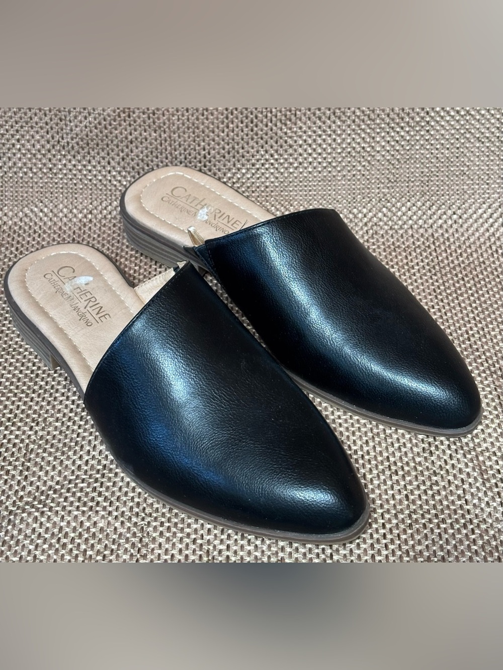 Catherine Malandrino Black Pointed Leather Slide Mules